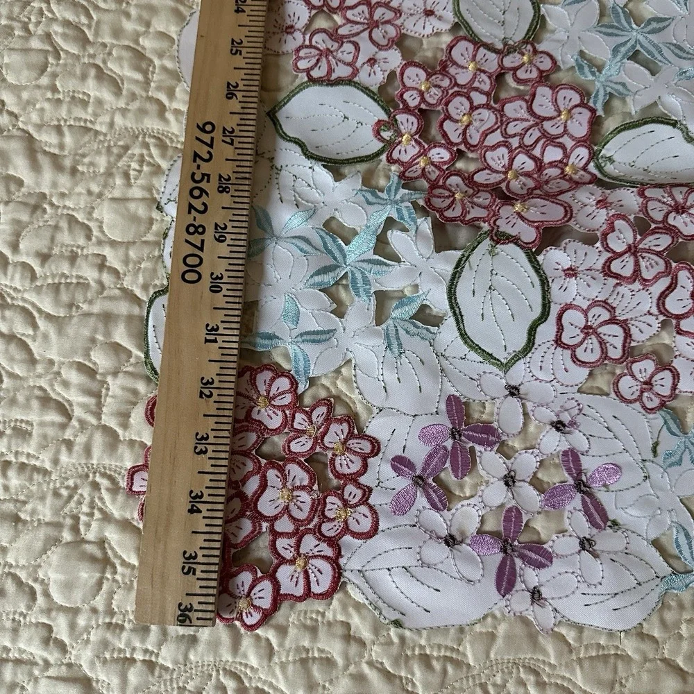 Vintage Sonoma Life Style Table‎ Runner 13x36 inch Cut Out Flower Multicolor